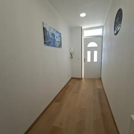 Villa 2 *